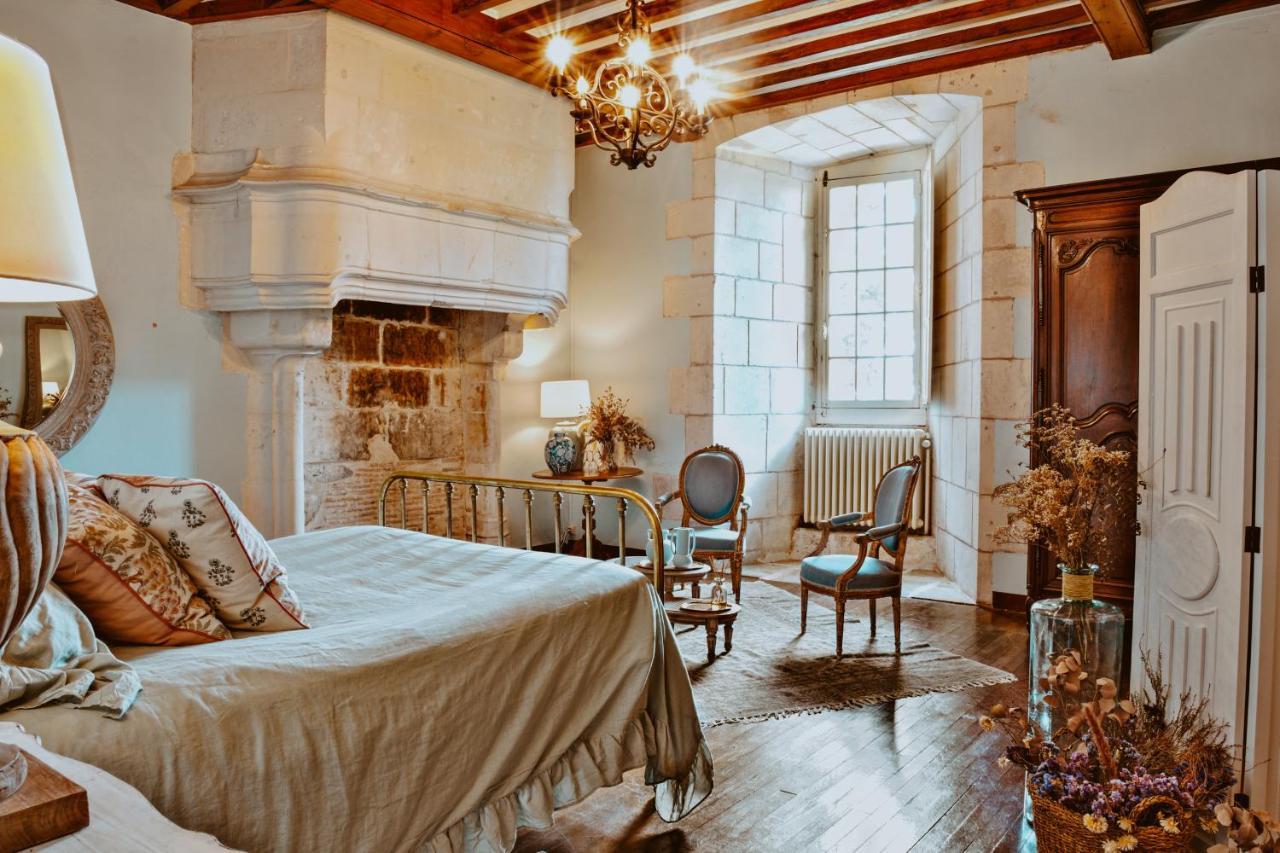 Chateau De Crazannes 外观 照片