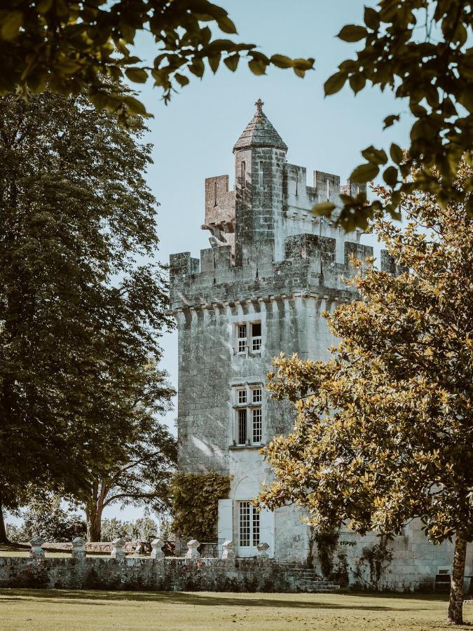 Chateau De Crazannes 外观 照片